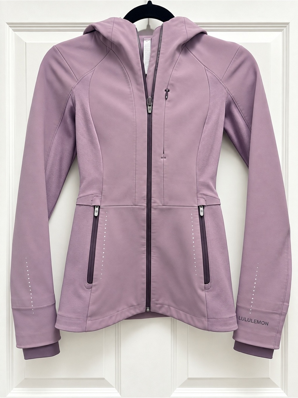 Lululemon Cross Chill RepelShell Jacket Size 0 Purple Mauve Running